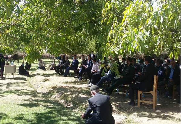 دهگردشی و بررسی مشکلات ارتباطی روستاهای شهرستانهای ماهنشان و ایجرود