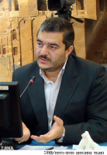 مدیرکل ارتباطات و فناوری اطلاعات استان زنجان گفت: تا پایان امسال ۲۵ هزار روستای بالای ۲۰ خانوار در کشور دارای اینترنت می‌شود که بیش از ۵۰۰ روستا نیز در این استان به شبکه اینترنت متصل خواهد شد.